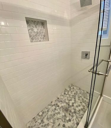 4th image of 648 Bloomfield Ave APT 8