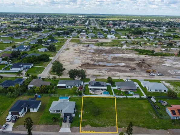 1009 NE 12th Ter, Cape Coral, FL 33909