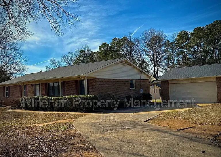 760 Goudlock Rd — Photo 3