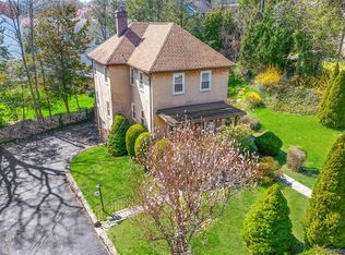 10 Harrison Drive, Larchmont, NY