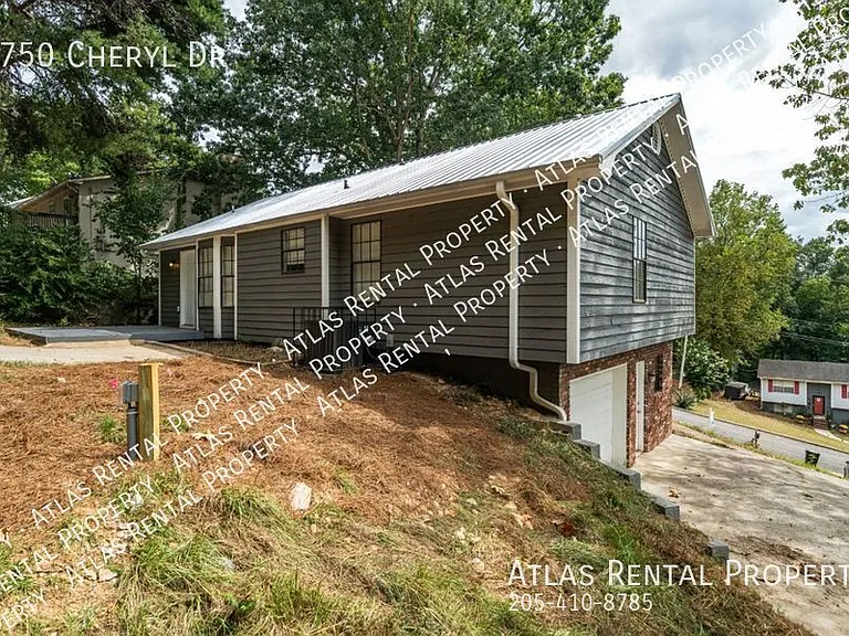 5750 Cheryl Dr — Photo 3