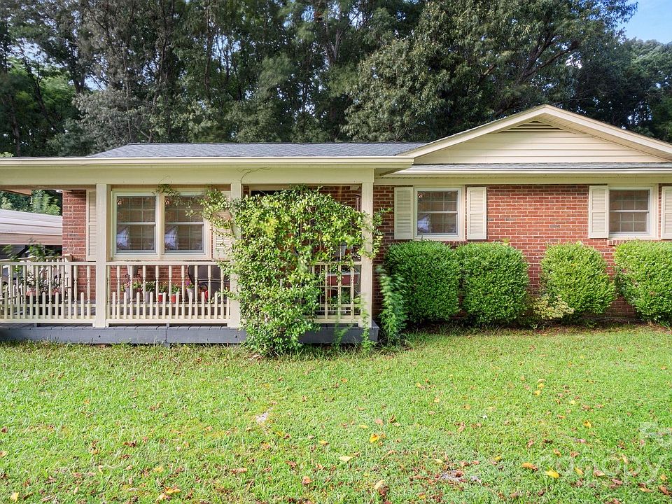 1st image of 4430 Ginger Dr Unit 13