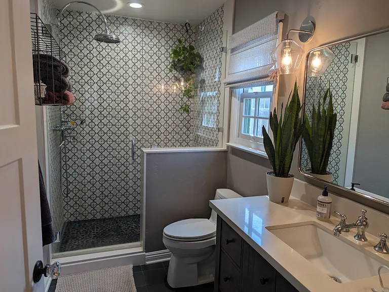 8339 Holy Cross Pl — Photo 20
