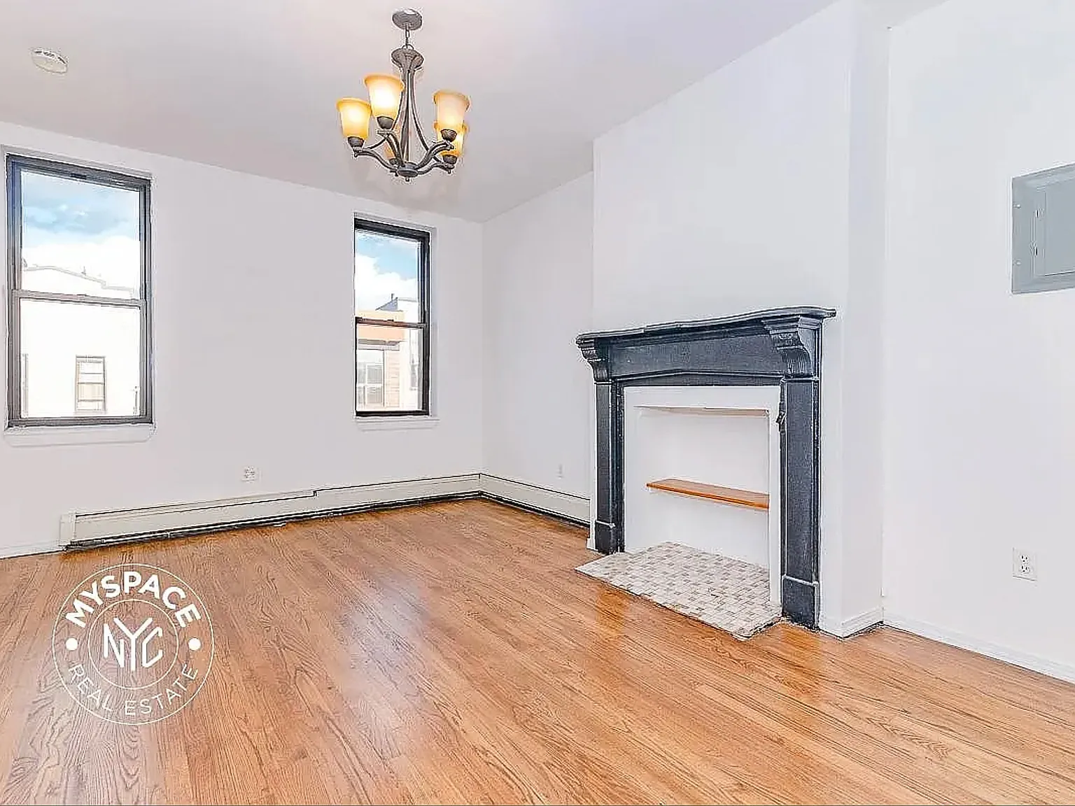 249 Melrose Street — Photo 3