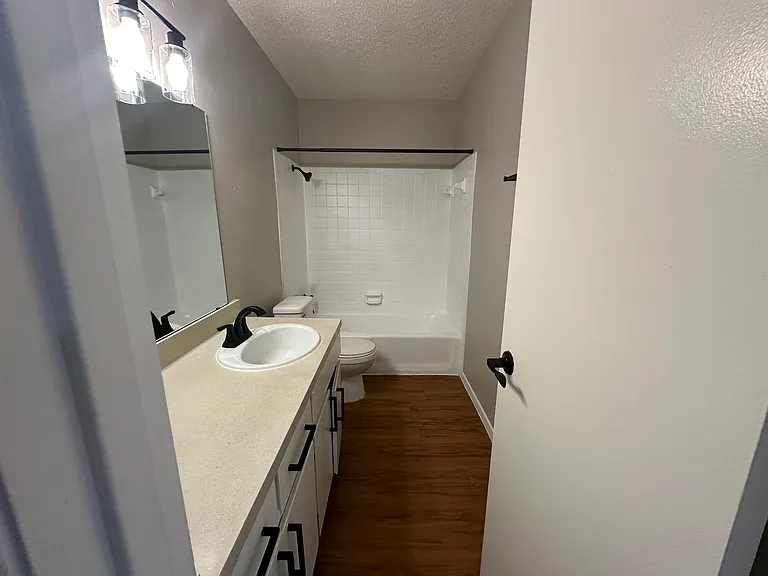 305 W 39th 1/2 St #1-206 — Photo 8