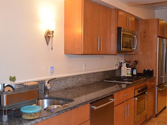 5th image of 335-337 W 2nd St #1