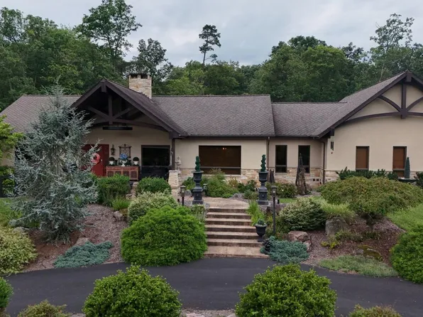100 Clearwater Dr, Ridgeley, WV 26753