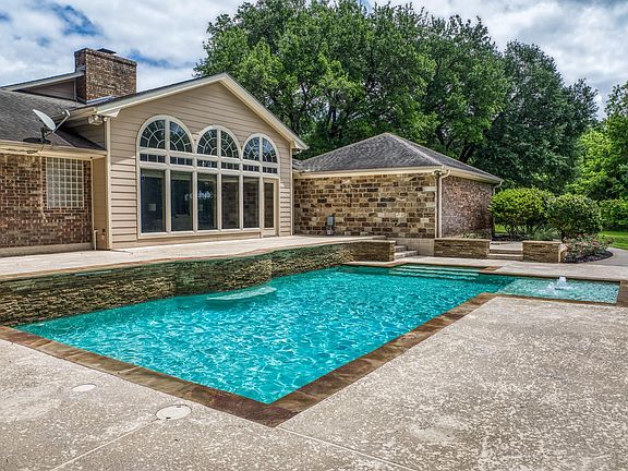 2nd image of 2629 Benton Dr
