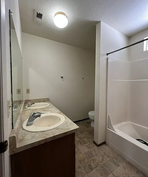 835 W 4th Ave #5 — Photo 12