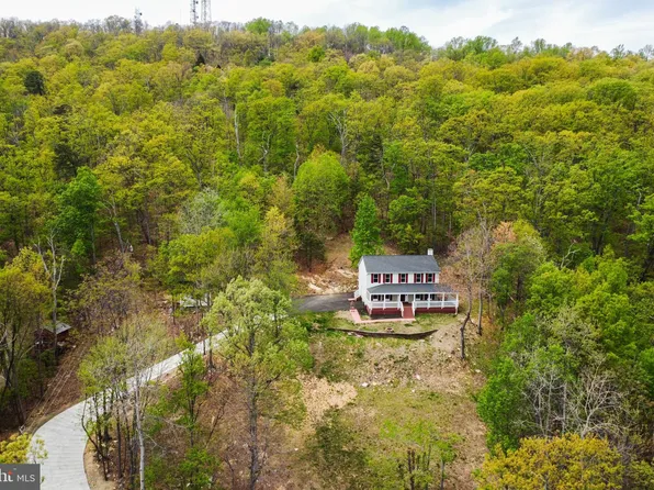 2112 Gore Dr, Haymarket, VA 20169