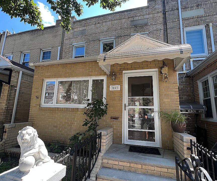 1st image of 3043 37th St