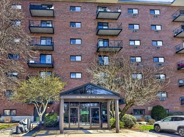 1321 Worcester Rd APT 506, Framingham, MA 01701