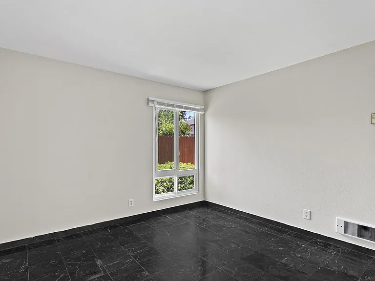 512 Sandalwood Pl #7 — Photo 14
