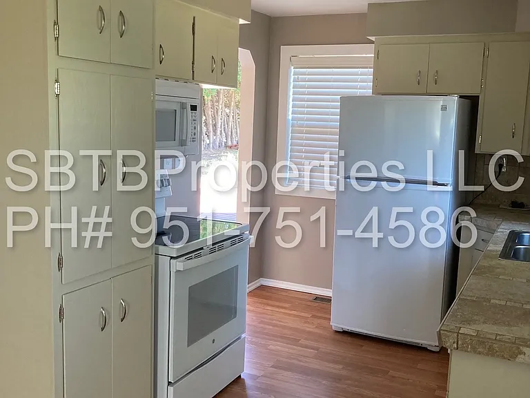 3012 Englewood Ave — Photo 7