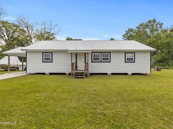 21500 Blackamoor Rd, Moss Point, MS 39562