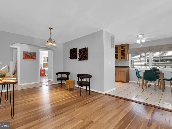 1027 Welsh Dr, Rockville, MD 20852