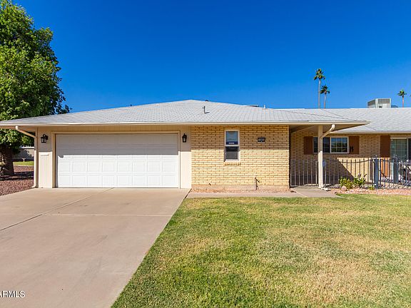3rd image of 10806 W DEANNE Circle