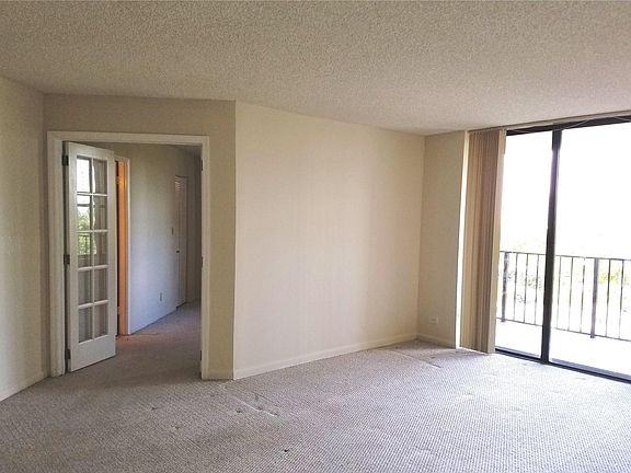 Living/Dining Room.