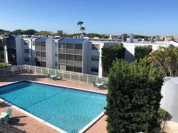 14170 SW 84th St APT 208F, Miami, FL 33183