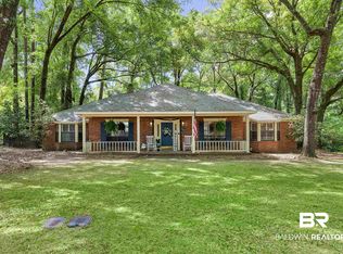 710 Holly Dr, Fairhope, AL 36532