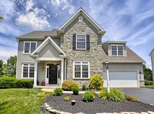 335 Squire Ln, Lititz, PA 17543