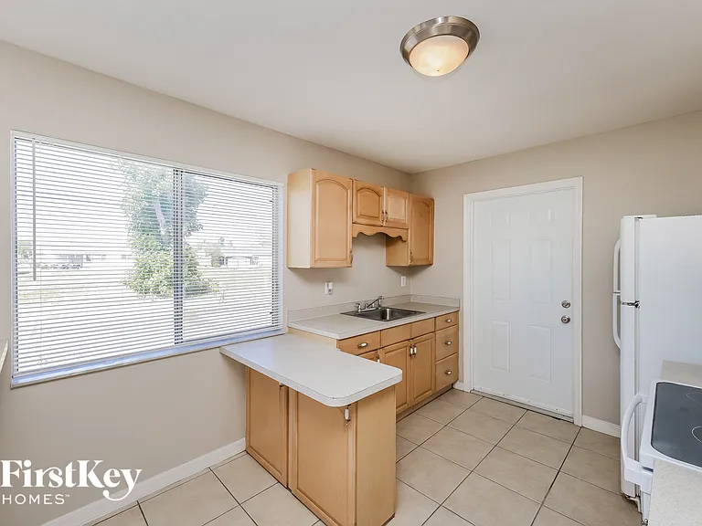 8344 Trionfo Ave — Photo 8