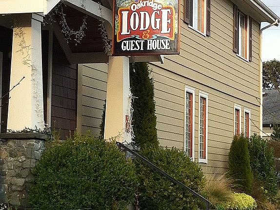 Oakridge Lodge