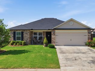 10119 E Kathy St, Claremore, OK 74019