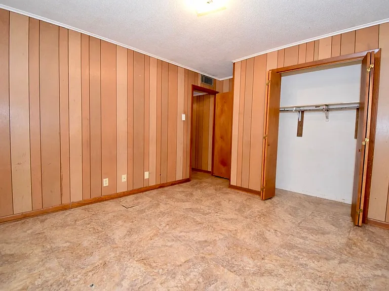 314 W College Ave — Photo 7