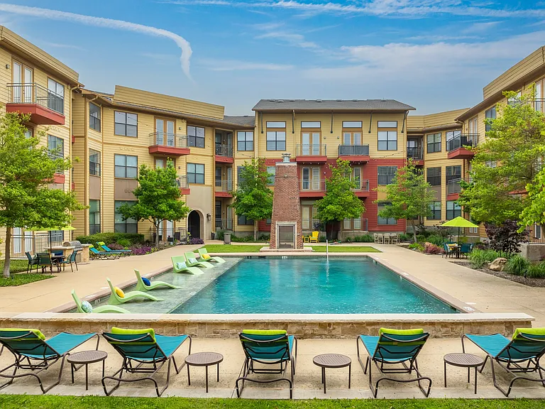 DeSoto Town Center — Photo 10