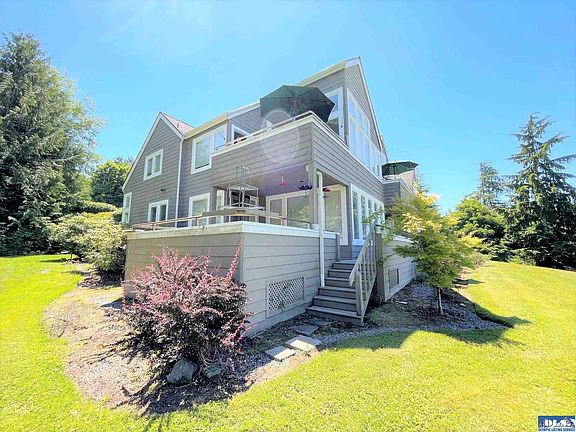 2nd image of 20 D Fairway Ln