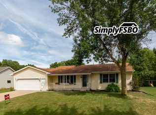 204 Clover Dr, Colona, IL 61241