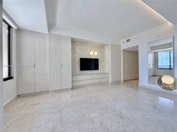 201 Crandon Blvd APT 605, Key Biscayne, FL 33149
