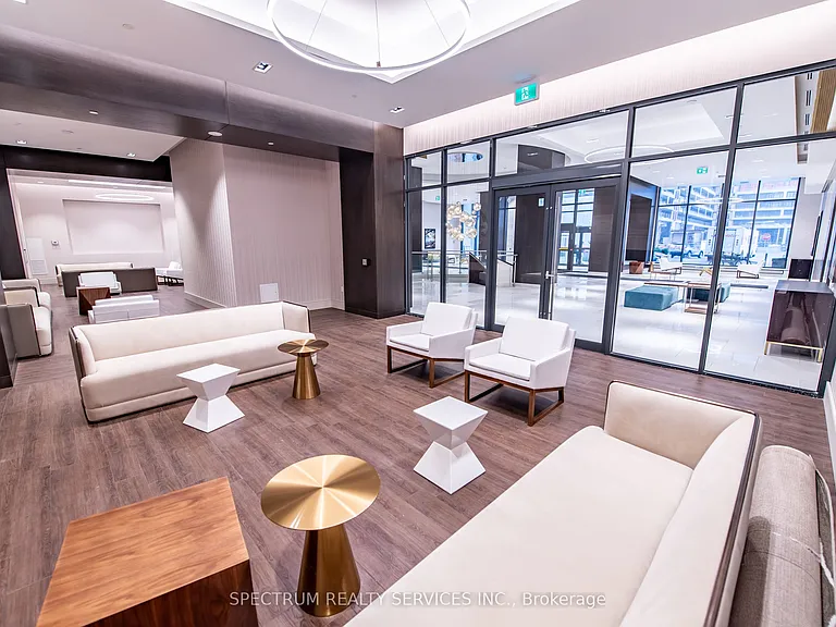 9000 Jane St #Penthouse 119 — Photo 41