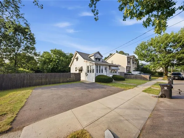 42 Riverview Ave, Pawtucket, RI 02860