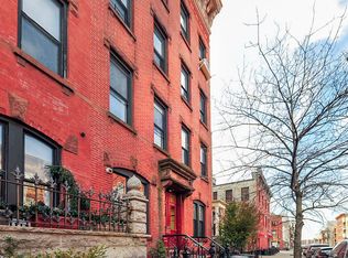 96 Java St APT 2L, Brooklyn, NY 11222