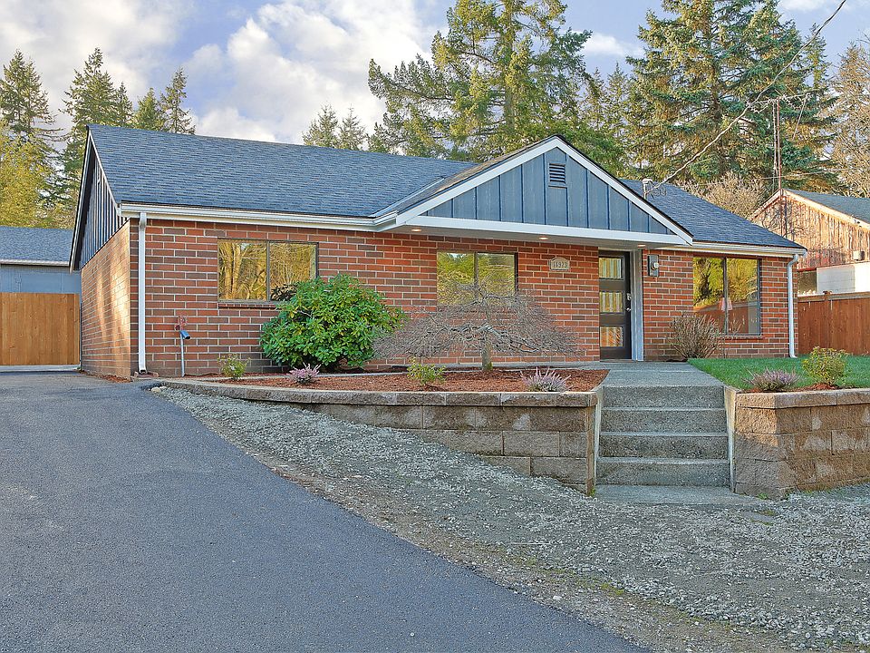 1st image of 18923 32nd Ave NE