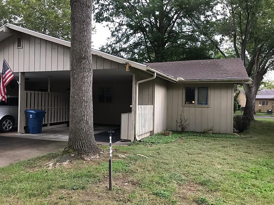 1st image of 5 Magnolia Ct