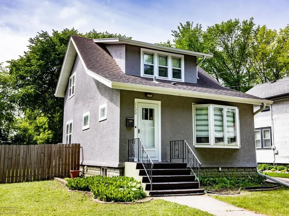 1120 12th Ave S, Fargo, ND 58103