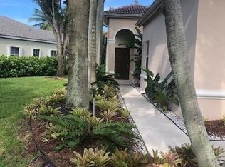 637 Willow Bend Rd, Fort Lauderdale, FL 33327