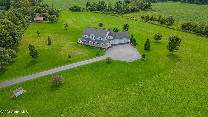 3rd image of 632 Kringsbush Road