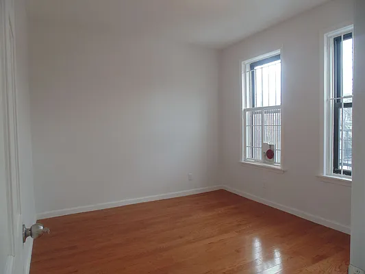 Rented by Rapid Realty Forest Hills | media 12