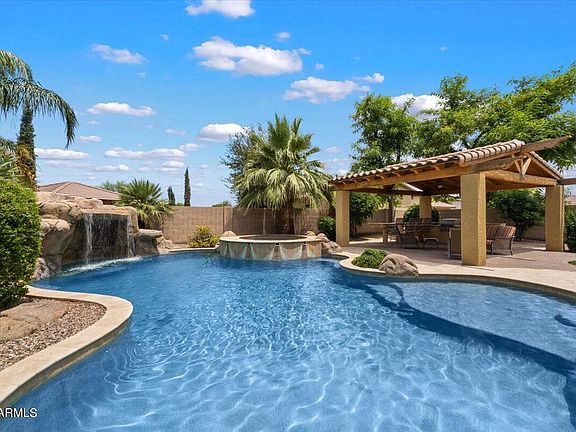 2nd image of 41880 W ALMIRA Drive