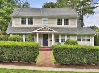 63 Cooper Ln, Larchmont, NY 10538