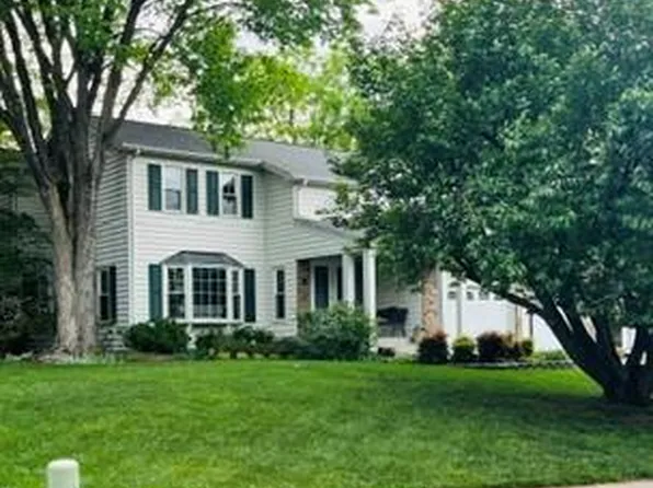 13907 Quietway Ct, Chantilly, VA 20151