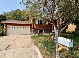 4900 Mountain Rd, Cheyenne, WY 82009