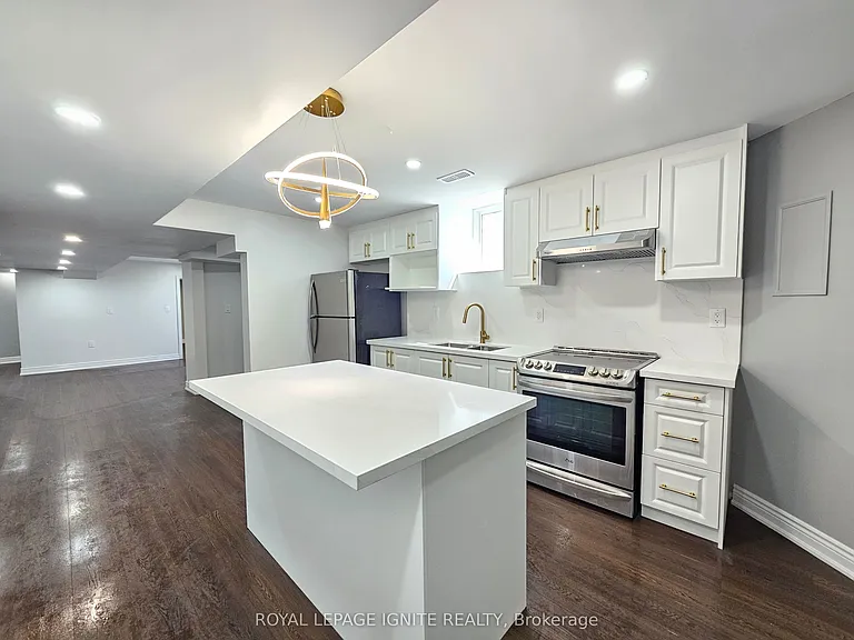 1 Goderich Dr #BASEMENT — Photo 11