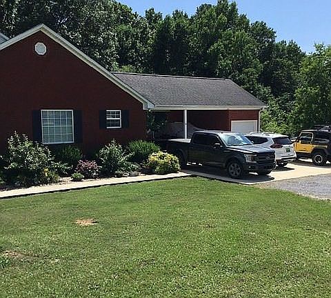 Dbl carport/single garage