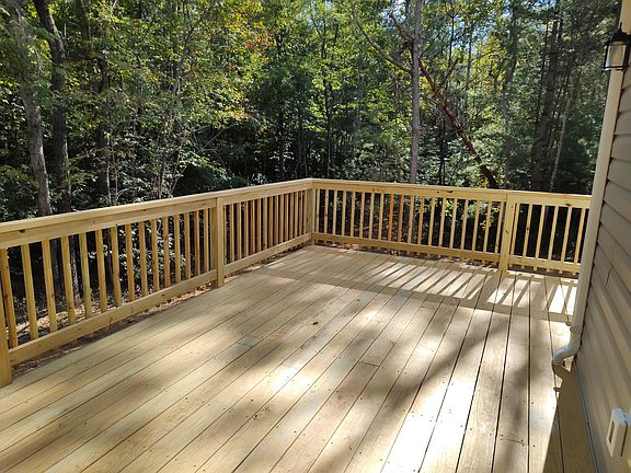 4th image of 1284 Briar Ridge Rd