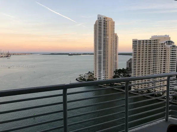 325 Biscayne Blvd, Miami, FL